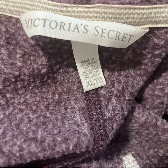 Victoria’s Secret Tube Neck Sweatshirt - Picture 4 of 5